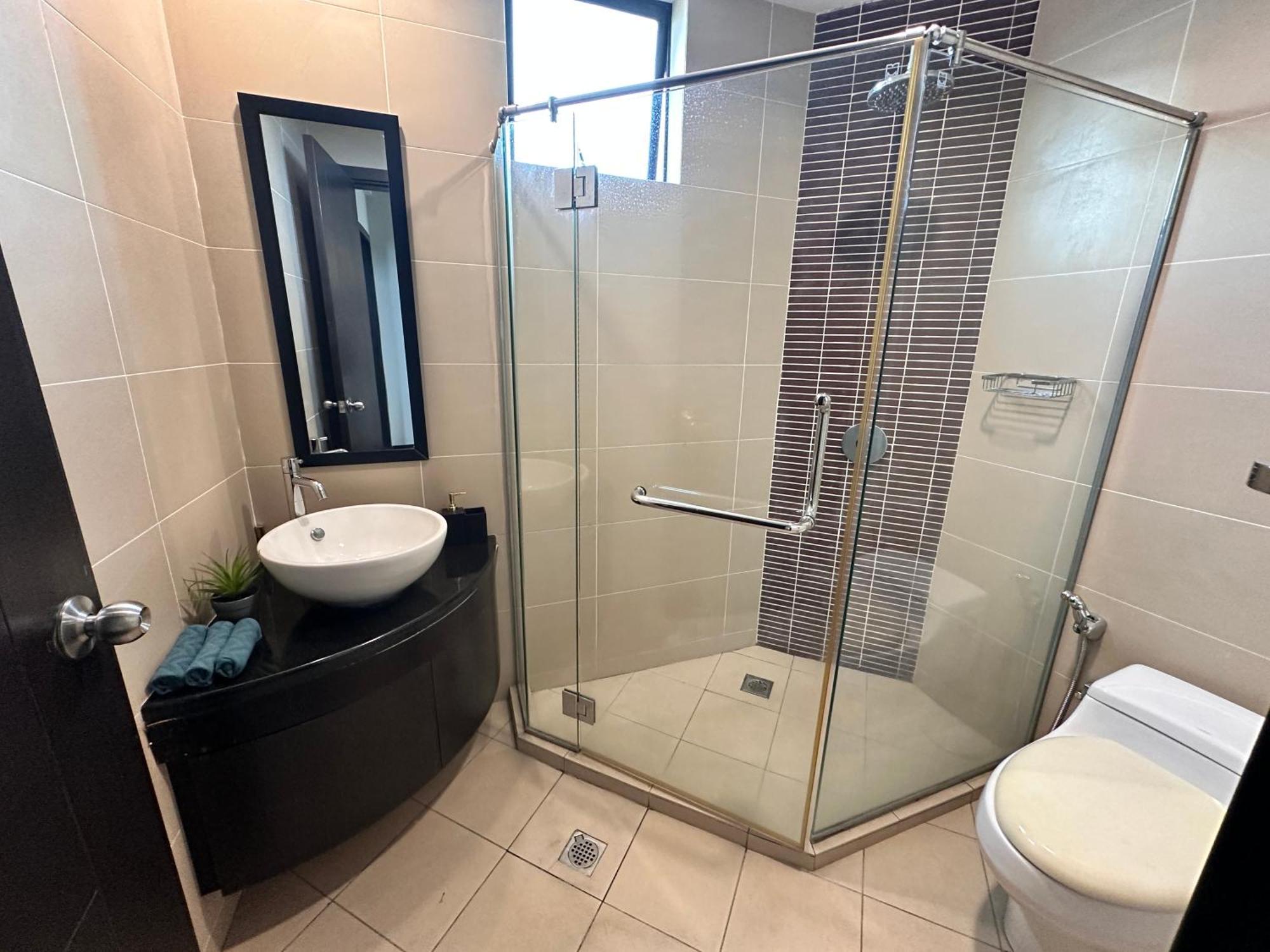 Aa Residen Luxury Condo Homestay 18Mins Walk Tanjung Aru Beach & Golf Course, Not Beach Side Resort Kota Kinabalu Ngoại thất bức ảnh