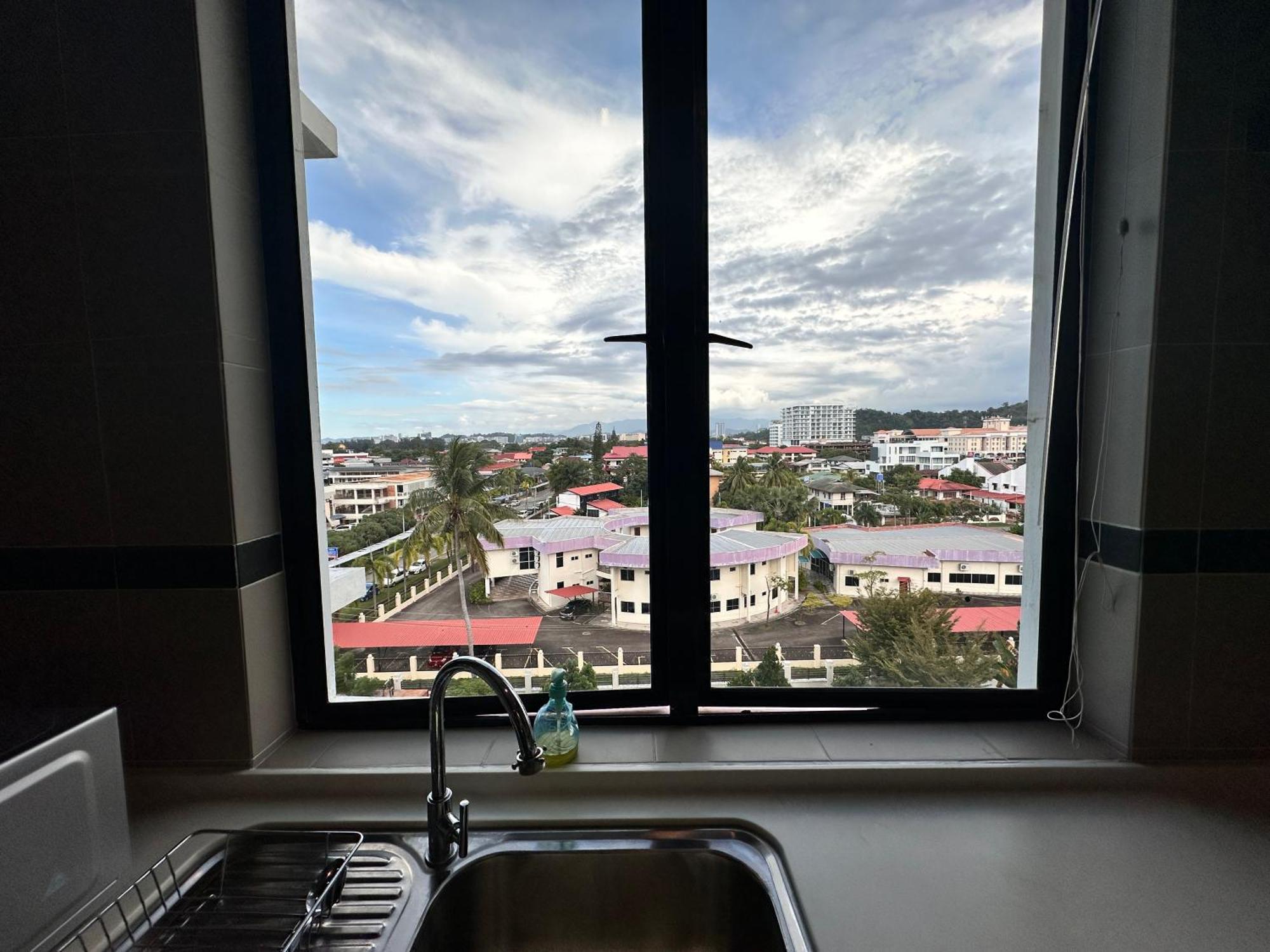 Aa Residen Luxury Condo Homestay 18Mins Walk Tanjung Aru Beach & Golf Course, Not Beach Side Resort Kota Kinabalu Ngoại thất bức ảnh